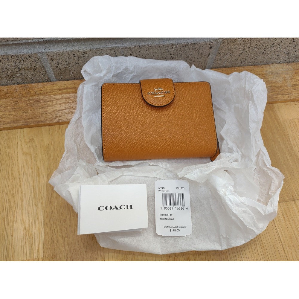 NWT Coach Katy Wallet Style 6390 in Butterscotch
